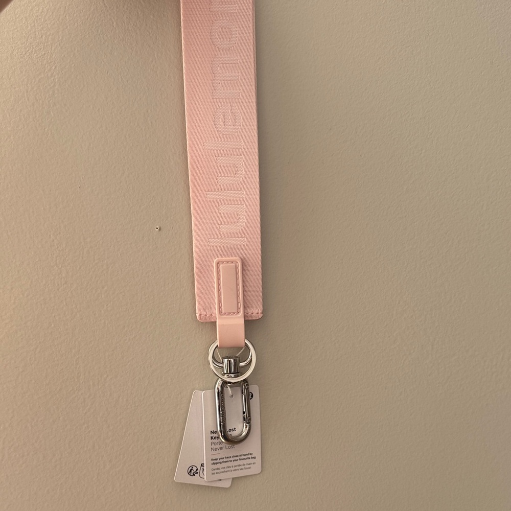 Lululemon Pink never lost Keychain - Picture 4 of 4